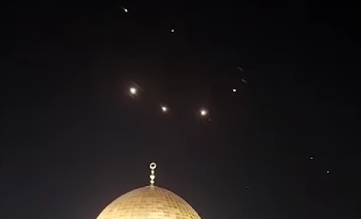 Гвоздени штит у акцији / Скриншот Гвоздени штит у акцији / Скриншот